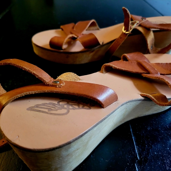 Ancient Greek Wedges 7.5 - Picture 2 of 3